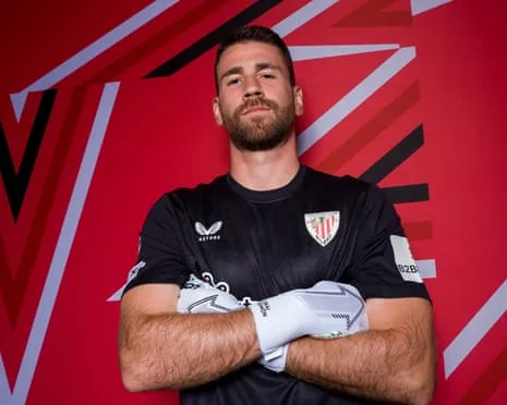 Unai Simón: ‘Alcanzar un trofeo con el Athletic me satisface mucho más que diez trofeos fuera de aquí’